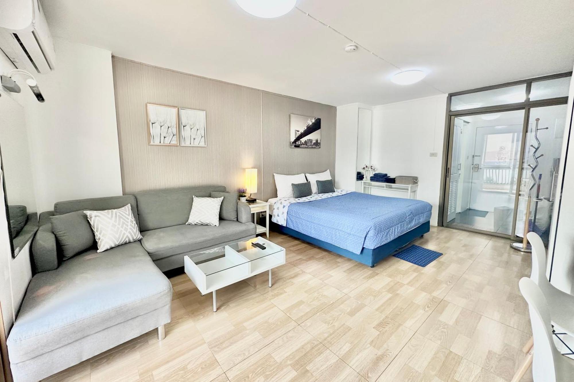 Cozy B At Nimman Studio Room In Condominium Чиангмай Экстерьер фото