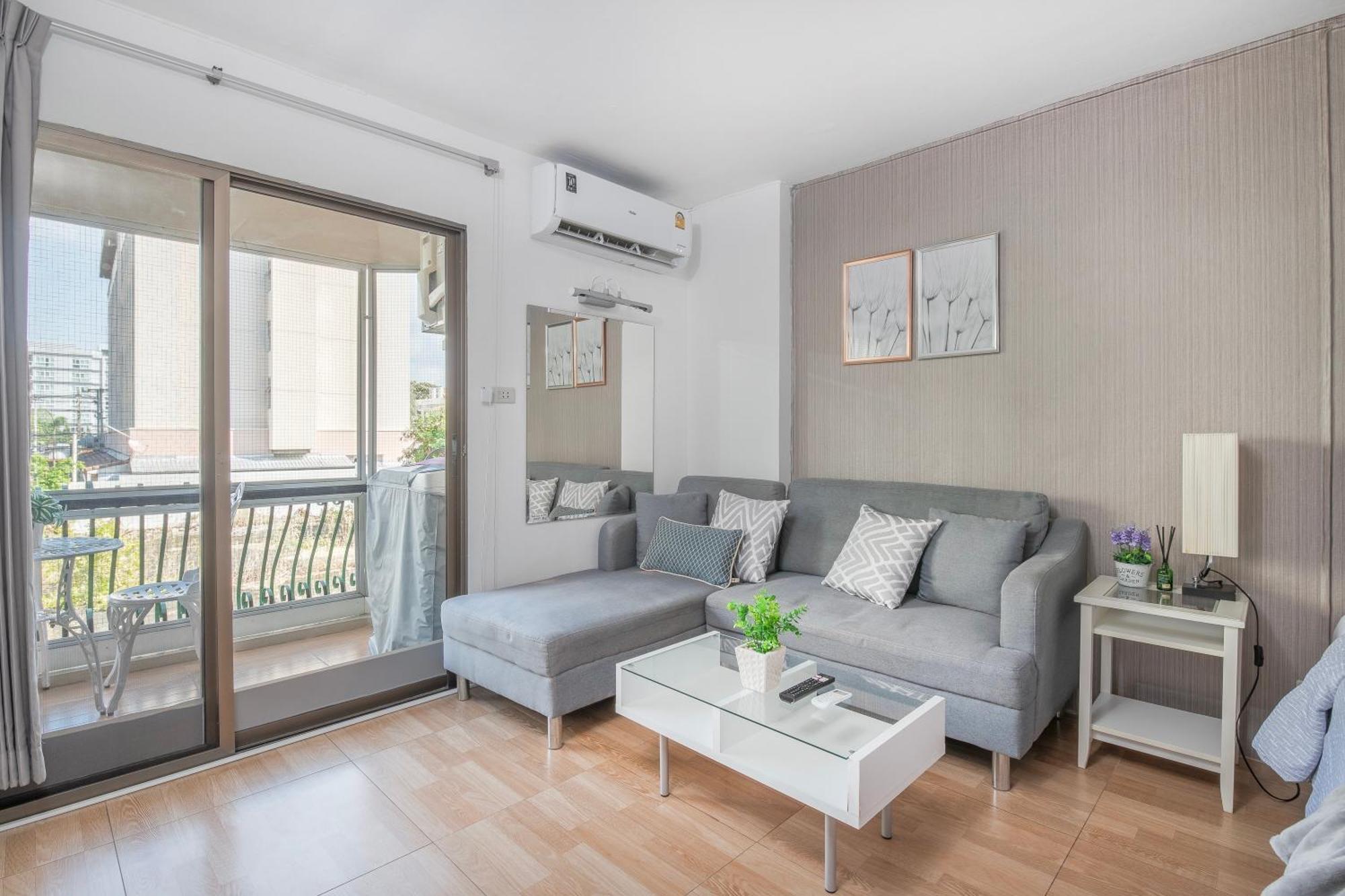 Cozy B At Nimman Studio Room In Condominium Чиангмай Экстерьер фото